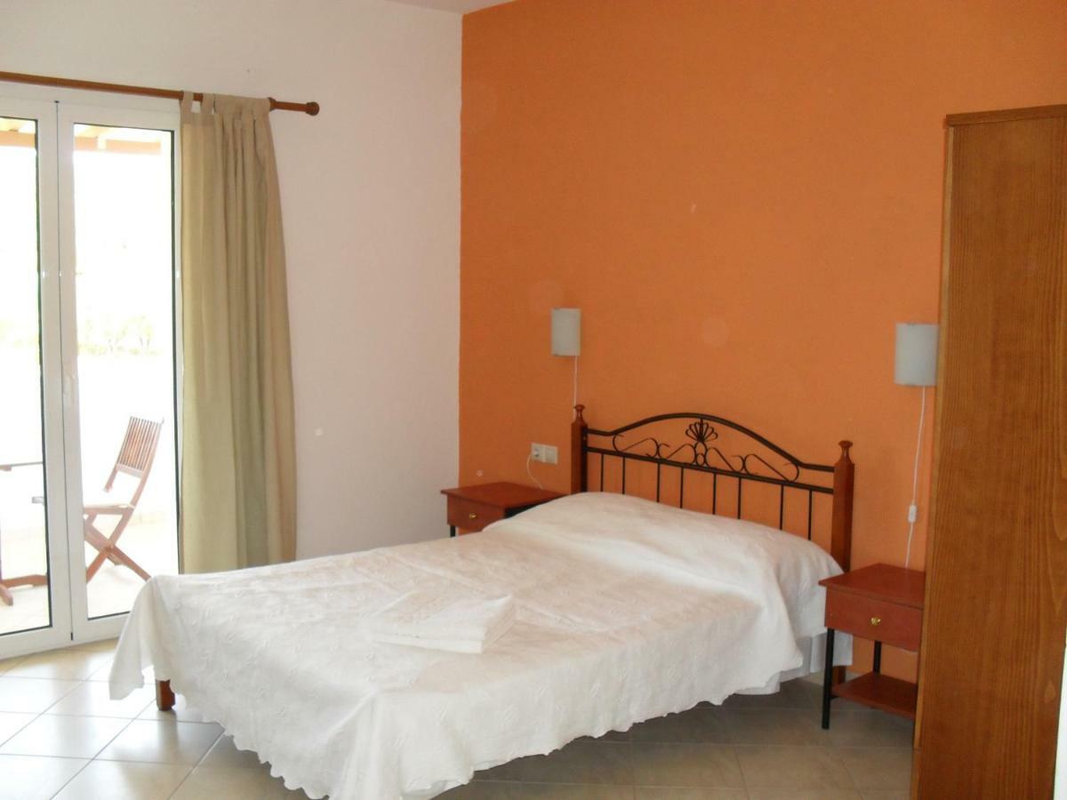 Emmanouil Apartment Kalamos  Ngoại thất bức ảnh